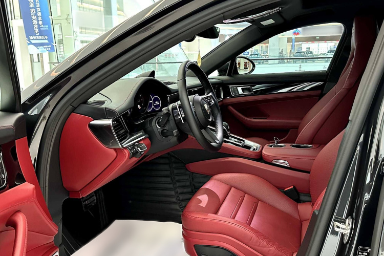 保时捷 2023款 Panamera 2.9T 铂金版中控内饰7007