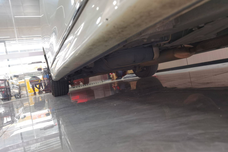 广汽传祺 传祺M8 2021款 领秀系列 390T 尊享版机舱底盘29