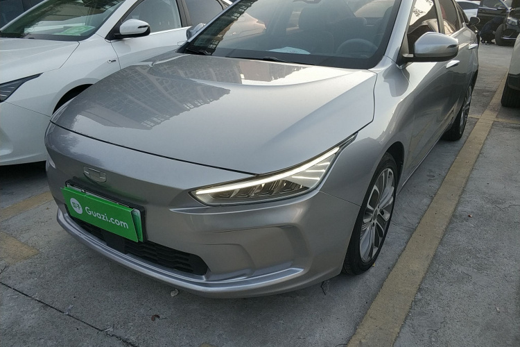 吉利几何A 2019款 升级款 高维标准续航平方版车身外观1