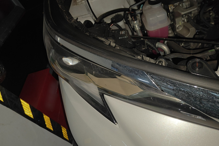 丰田 格瑞维亚 2023款 2.5L混动 舒适版车身外观8