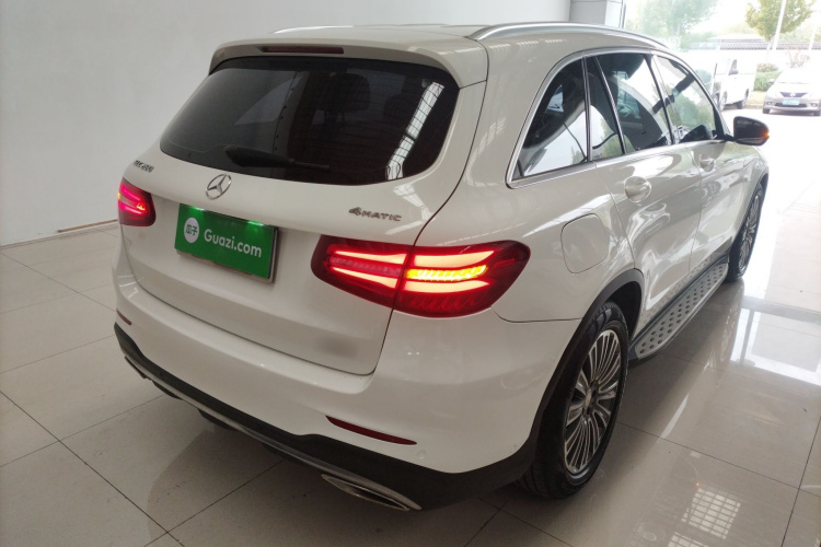 奔驰GLC 2017款 GLC 260 4MATIC 动感型车身外观7