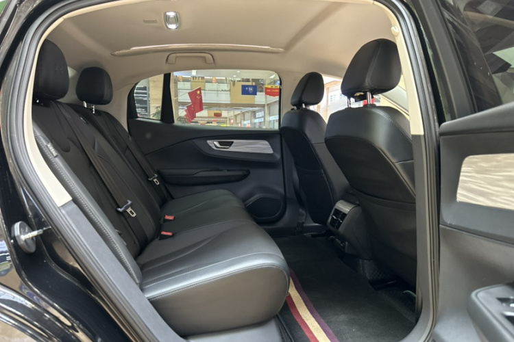 红旗E-QM5 2023款 620km PLUS中控内饰7009