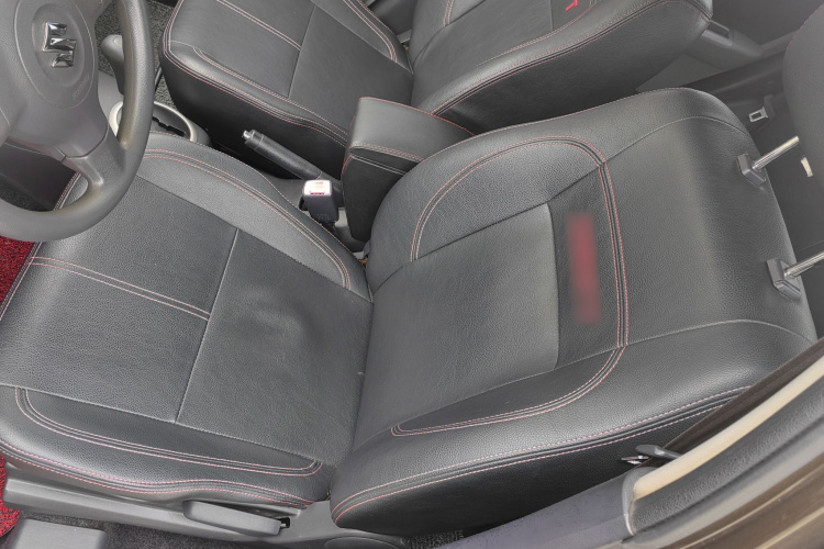 铃木 雨燕 2013款 1.5L 自动20周年限量版中控内饰7009