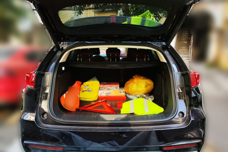 魏牌 VV7 2020款 2.0T 旗舰型中控内饰23