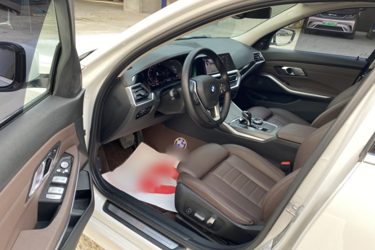 宝马3系 2020款 325Li 首发版中控内饰7002