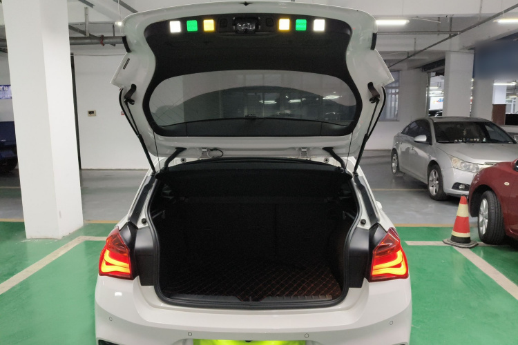 宝马1系(进口) 2018款 120i M运动套装机舱底盘23