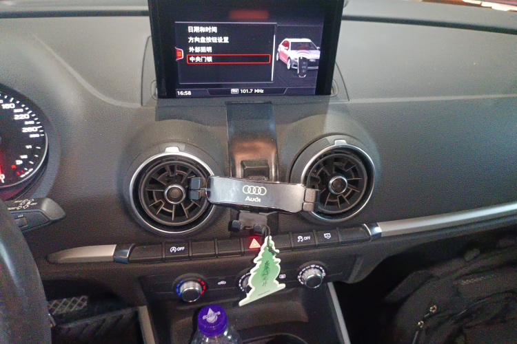 奥迪A3 2017款 Sportback 35 TFSI 进取型局部细节16