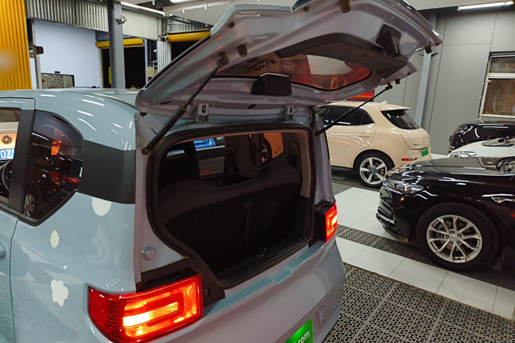 五菱汽车 宏光MINIEV 2020款 自在款 磷酸铁锂机舱底盘23