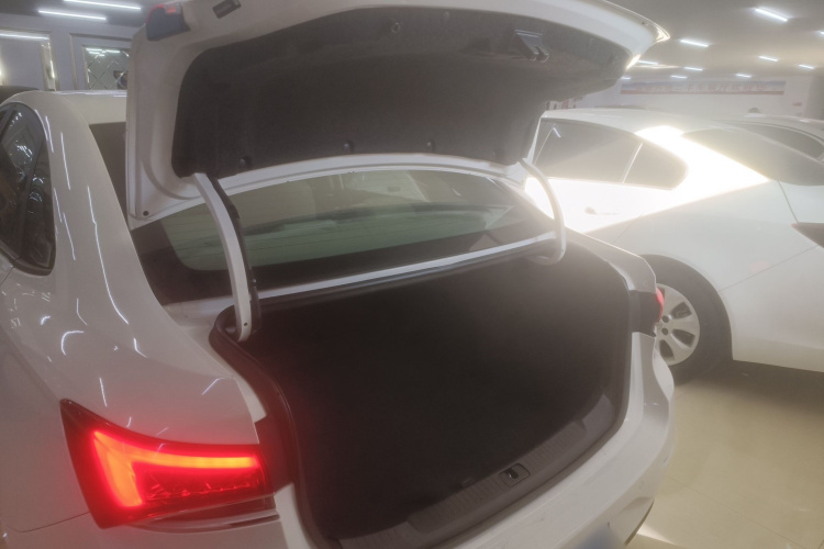 别克 英朗 2018款 15T 双离合进取型 国V局部细节23