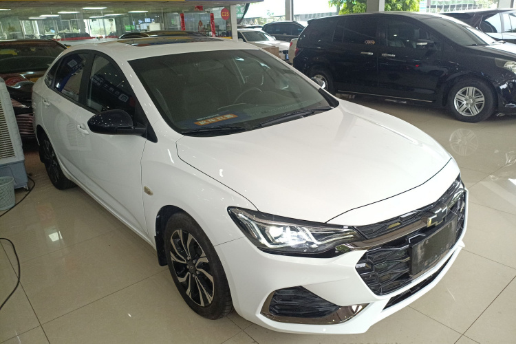 雪佛兰 科鲁泽 2020款 轻混 RS 330T 自动痛快版车身外观6002