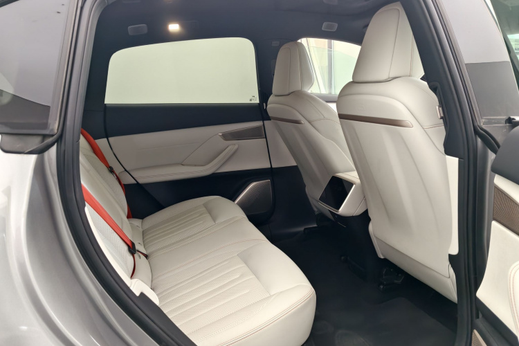 乐道L60 2024款 60kWh 四驱版中控内饰7008