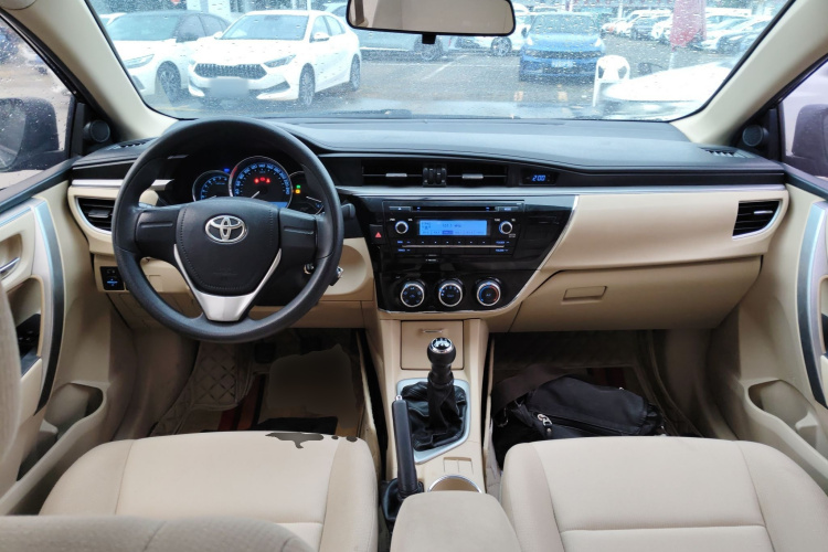 丰田 卡罗拉 2014款 1.6L 手动GL中控内饰7002