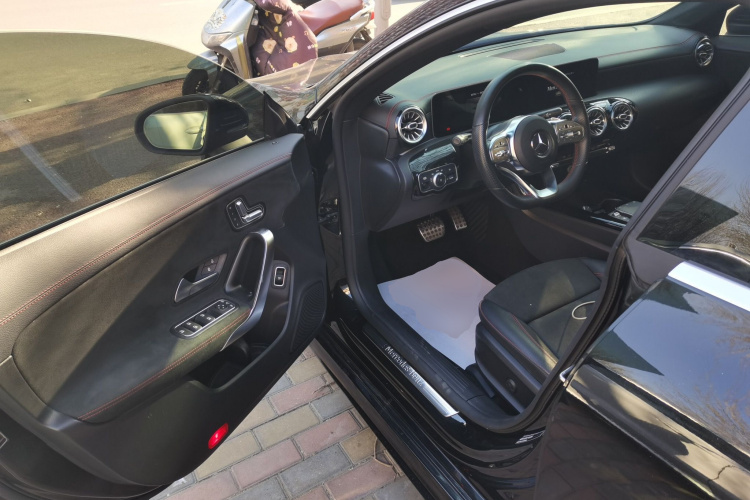 奔驰CLA 2020款 CLA 200中控内饰7003