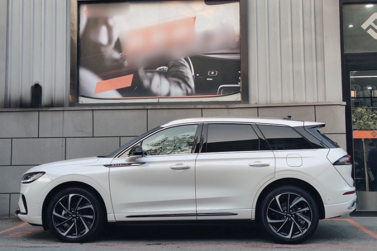 林肯 冒险家 2024款 2.0T 四驱尊耀版车身外观6005