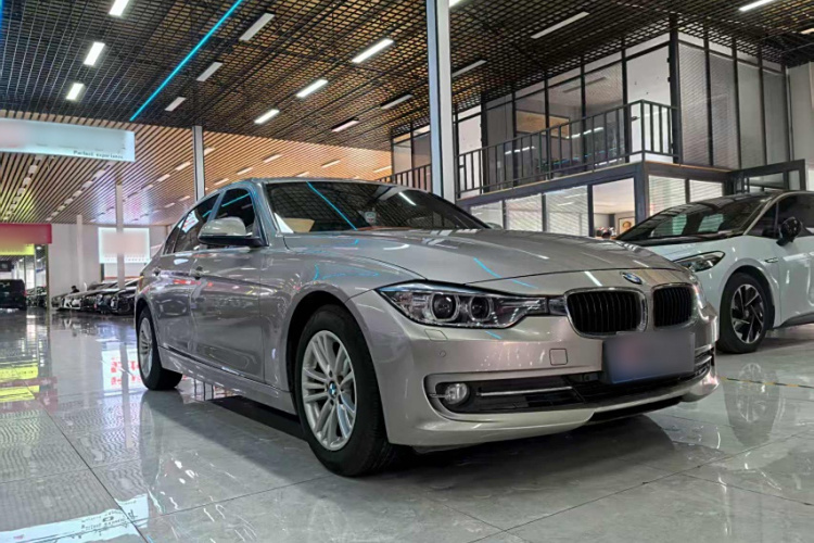 宝马3系 2015款 316Li 时尚型车身外观6001