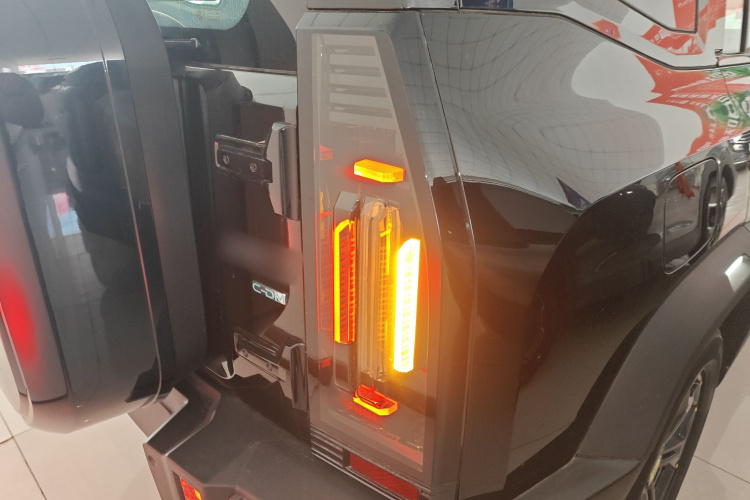 捷途山海 捷途旅行者C-DM 2024款 C-DM 129KM 林野版车身外观9