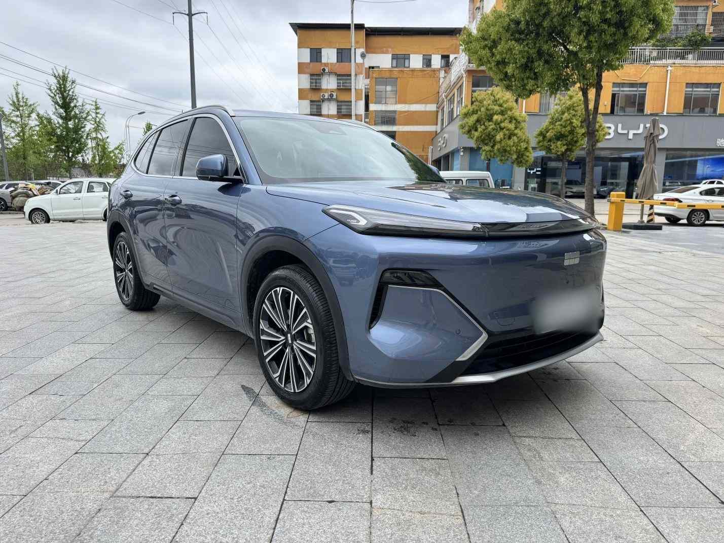 吉利银河 银河星舰7 EM-i 2025款 120km 探索+版(3)