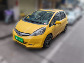 本田 飞度 2011款 1.5L 自动豪华版