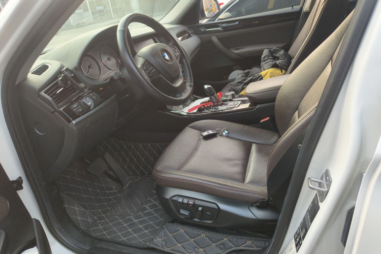 宝马X4 2014款 xDrive20i X设计套装局部细节19