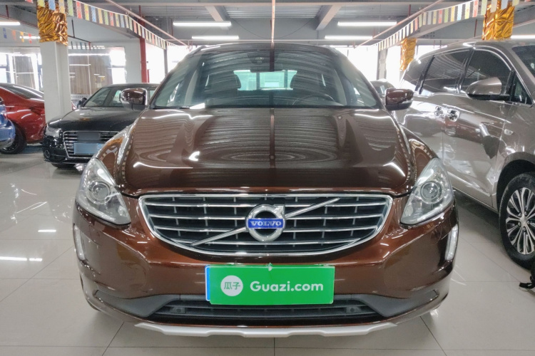 沃尔沃XC60 2016款 T5 智进版车身外观2
