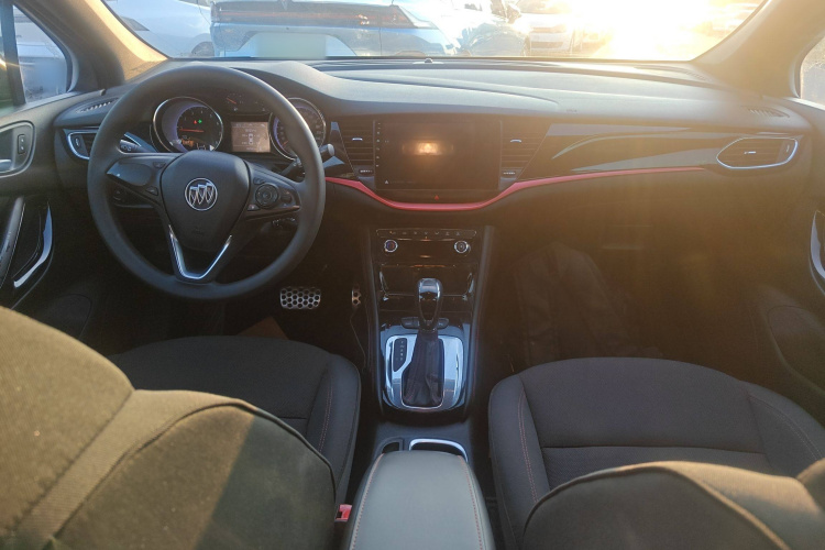 别克 威朗 2016款 两厢GS 20T 双离合豪情运动型中控内饰7002