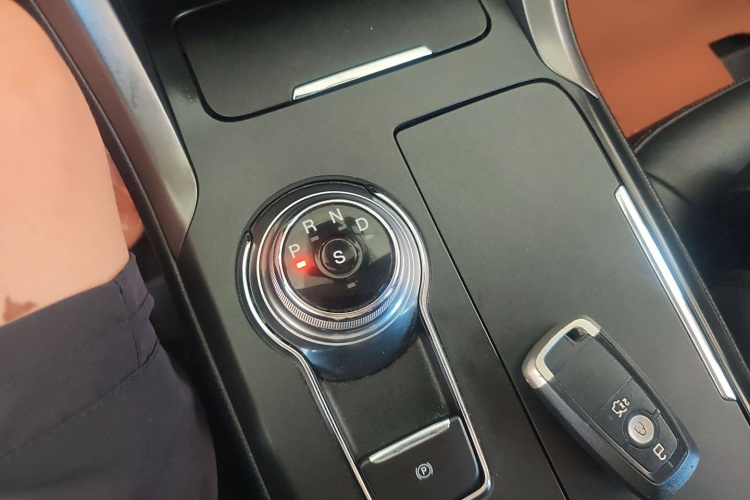 福特 蒙迪欧 2017款 EcoBoost 180 时尚型局部细节18