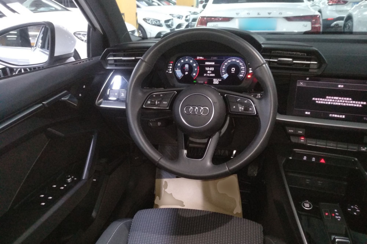 奥迪A3 2021款 Sportback 35 TFSI 进取运动型中控内饰13