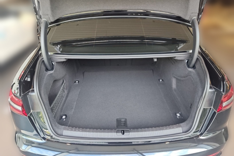 奥迪A6L 2023款 40 TFSI 豪华动感型中控内饰23