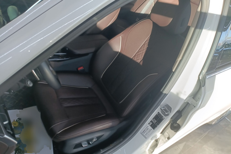 宝马5系 2023款 530Li 领先型 豪华套装局部细节19