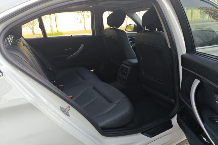 宝马3系 2015款 320Li 超悦版时尚型中控内饰7007