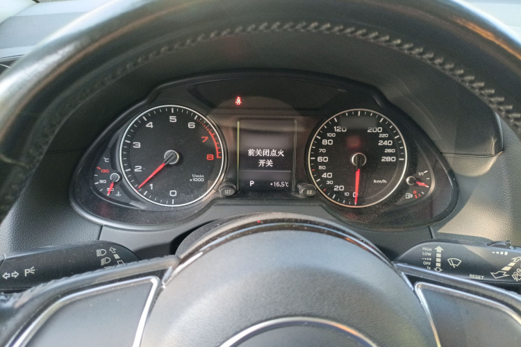 奥迪Q5 2013款 40 TFSI 进取型局部细节14