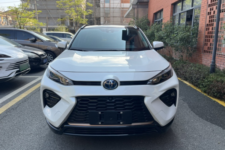 丰田 威兰达 2024款 双擎 2.5L E-CVT两驱豪华PLUS版车身外观6001