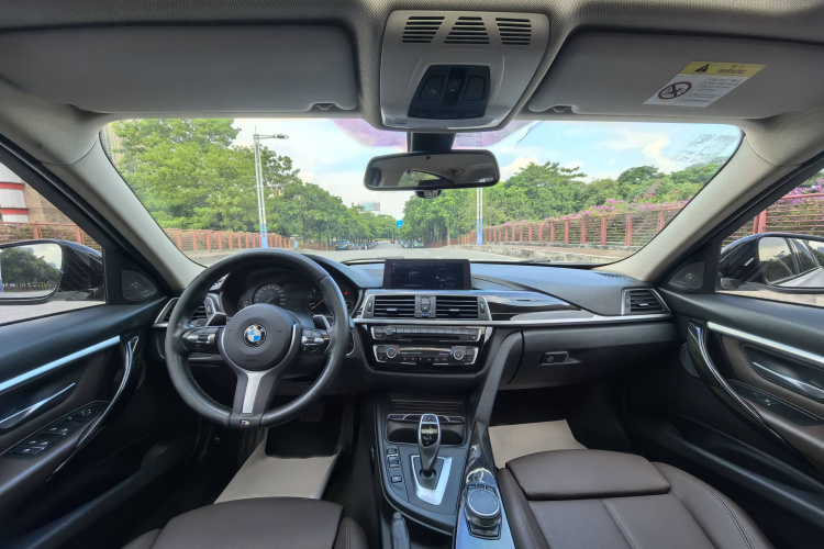 宝马3系 2019款 320Li M运动曜夜版中控内饰7001