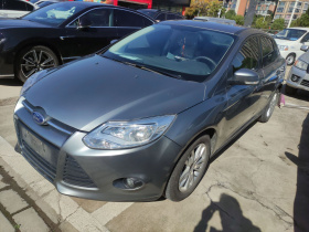 福特 福克斯 2012款 三厢 1.6L 手动舒适型