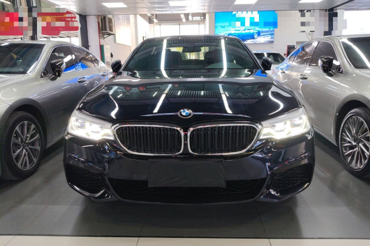 宝马5系 2020款 530Li 领先型 M运动套装车身外观2
