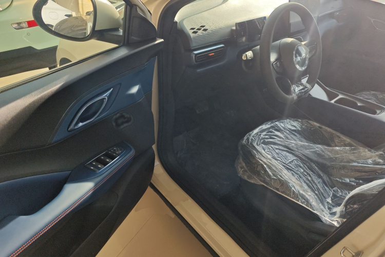 比亚迪 海鸥 2025款 305km 活力版中控内饰7003