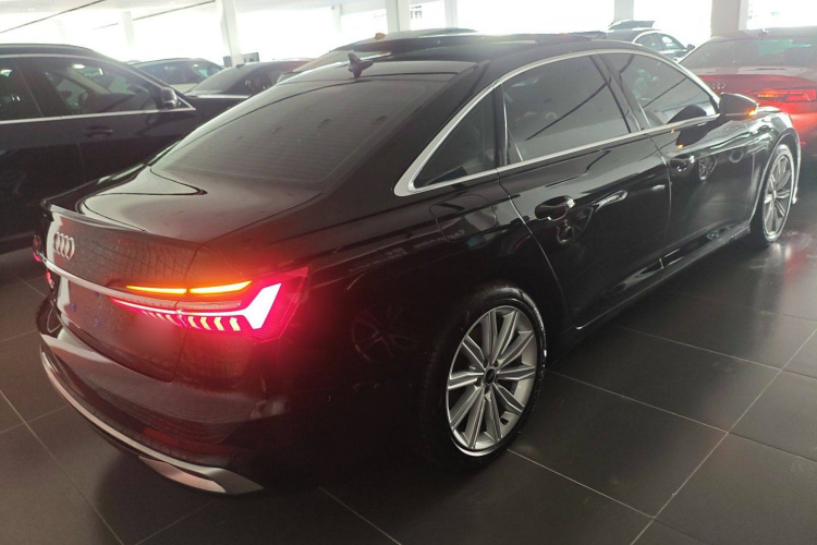 奥迪A6L 2024款 45 TFSI 臻选动感型车身外观7