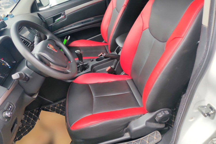 荣威350 2014款 1.5L 手动迅驰版中控内饰19