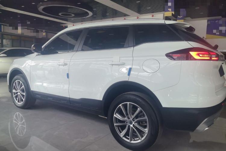 吉利汽车 博越 2021款 百万款 1.8TD DCT两驱豪华型车身外观4