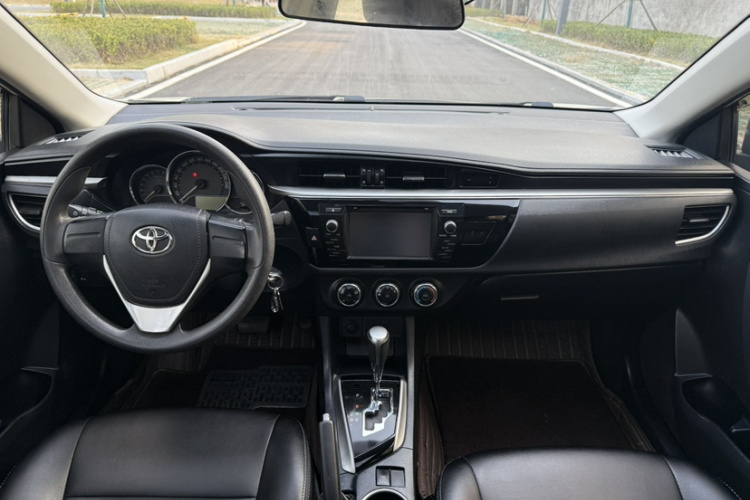 丰田 雷凌 2014款 1.6G CVT精英版中控内饰7002