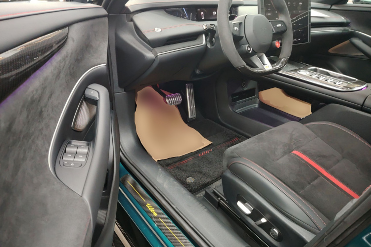 小米汽车 小米SU7 Ultra 2025款 Ultra中控内饰7003