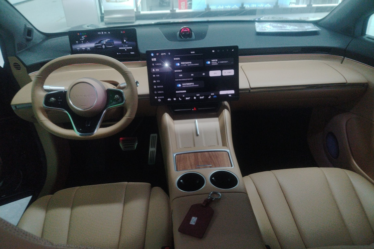 鸿蒙智行 智界R7 2024款 纯电 667km Pro中控内饰12