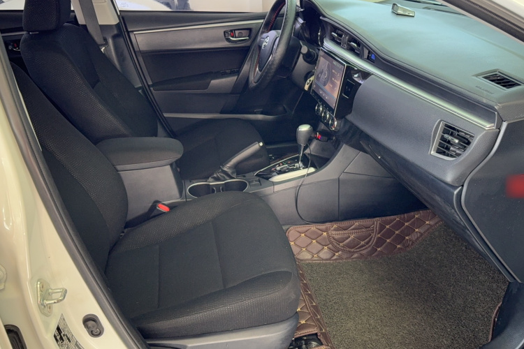 丰田 雷凌 2016款 1.6G CVT精英版中控内饰7004