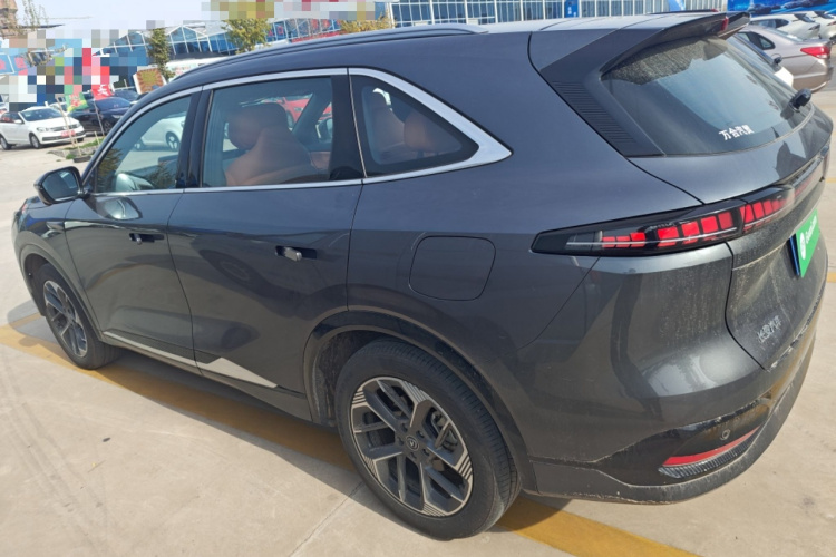 长安CS75 PLUS 2025款 第四代 1.5T 新蓝鲸 智慧尊享型车身外观6003