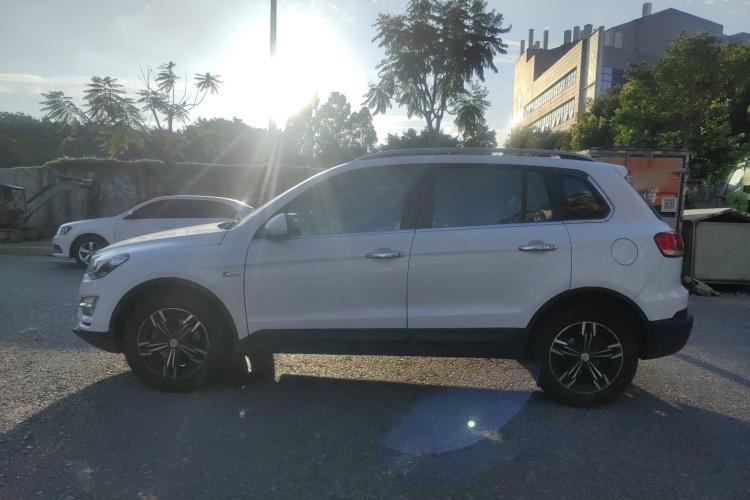 众泰 大迈X5 2017款 升级版 1.5T CVT地主型车身外观6005