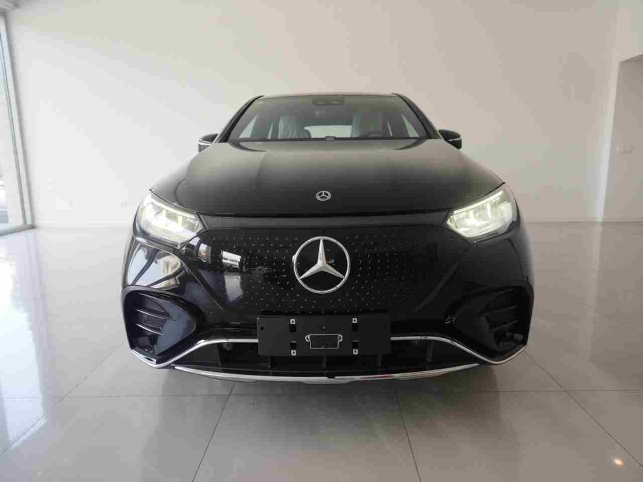 郑州二手奔驰EQE SUV 2024款：开一年亏多少？