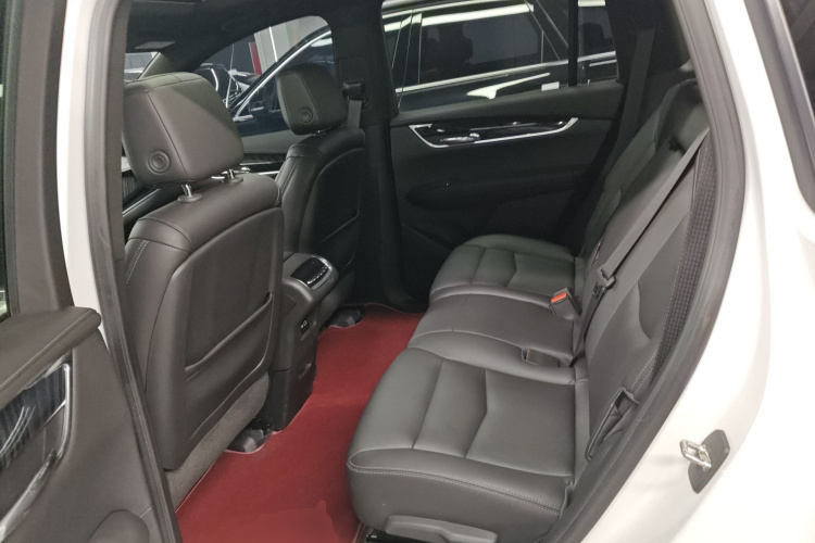 凯迪拉克XT6 2022款 2.0T 七座两驱豪华型中控内饰7004