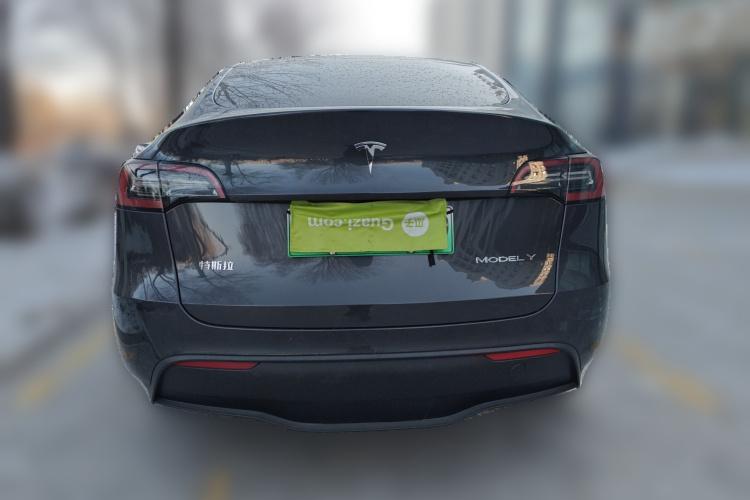 特斯拉 Model Y 2024款 后轮驱动版车身外观6