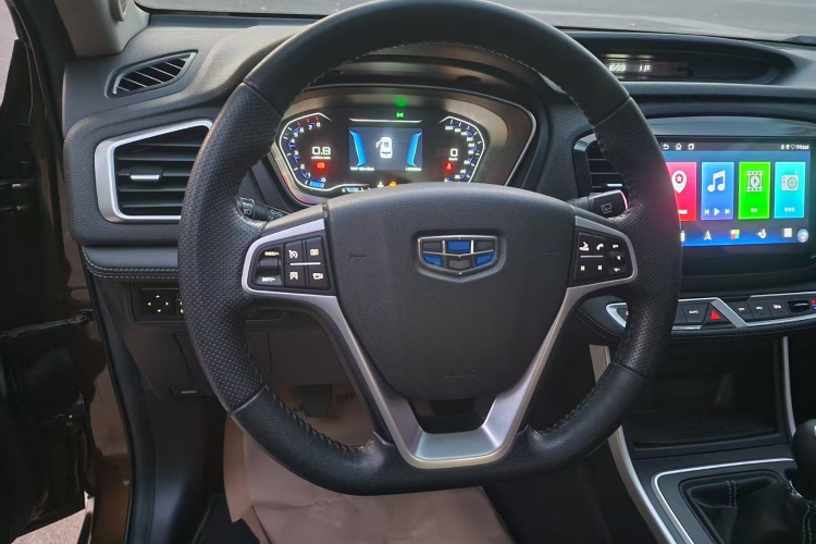 吉利汽车 远景X6 2018款 1.8L 手动4G互联尊贵型中控内饰7003