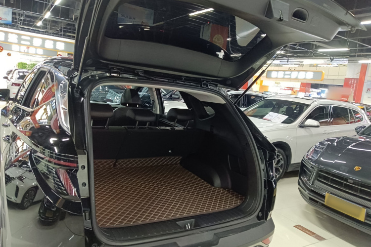 现代 2023款 途胜L 1.5T 自动两驱DLX豪华版机舱底盘23